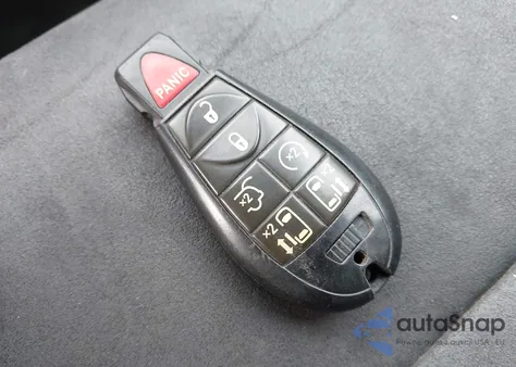 2014 Chrysler Town & Country Touring-L 30Th Anniversary из США, поврежденный, VIN 2C4RC1CG7ER330356